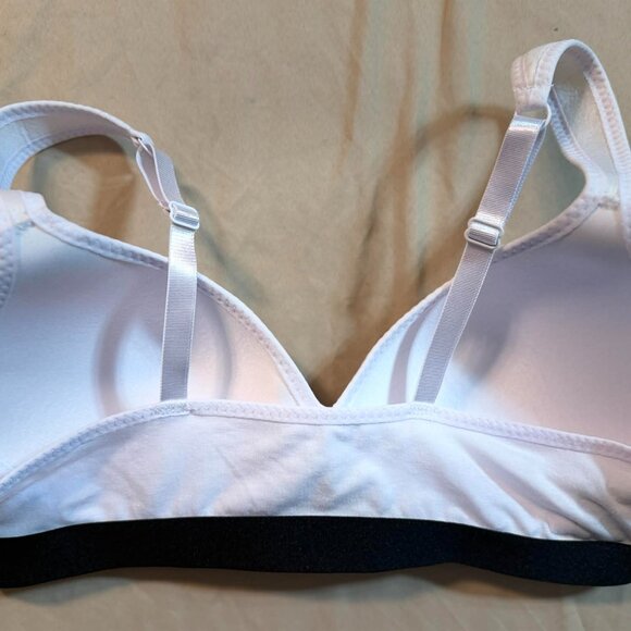FOUR Zone Pro Lightly Padded Wireless Pullon Bras (white/grey/black) L / 34/36C - Picture 4 of 16